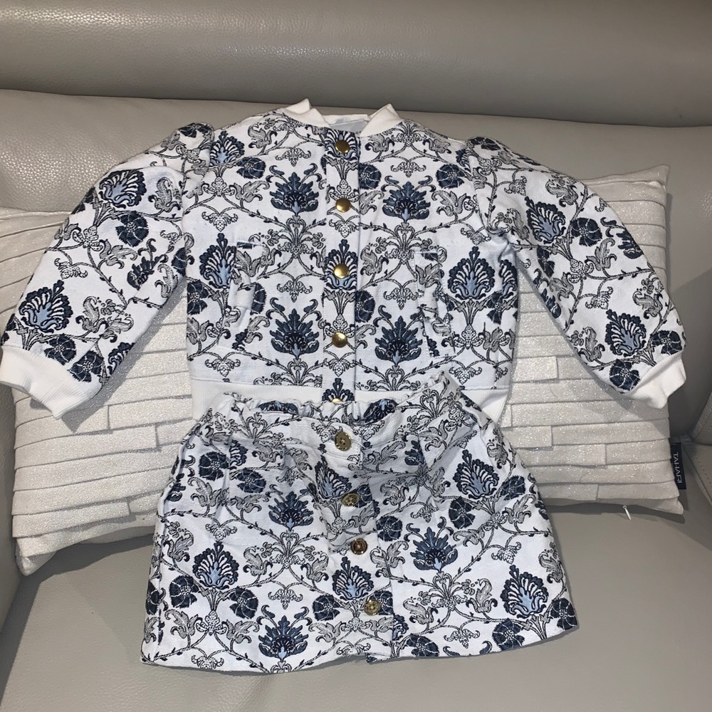 Set of skirt and jacket